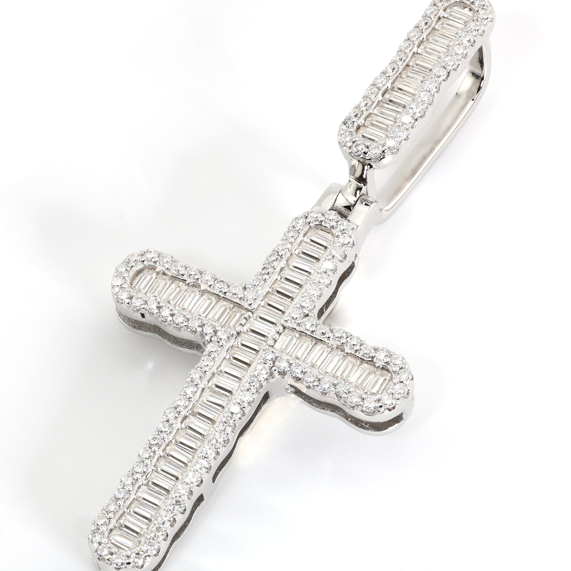 Argentum Radiance Cross Pendant