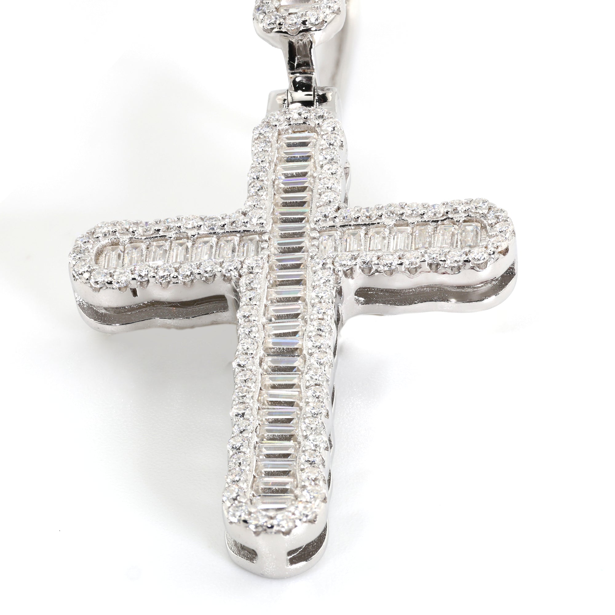 Argentum Radiance Cross Pendant