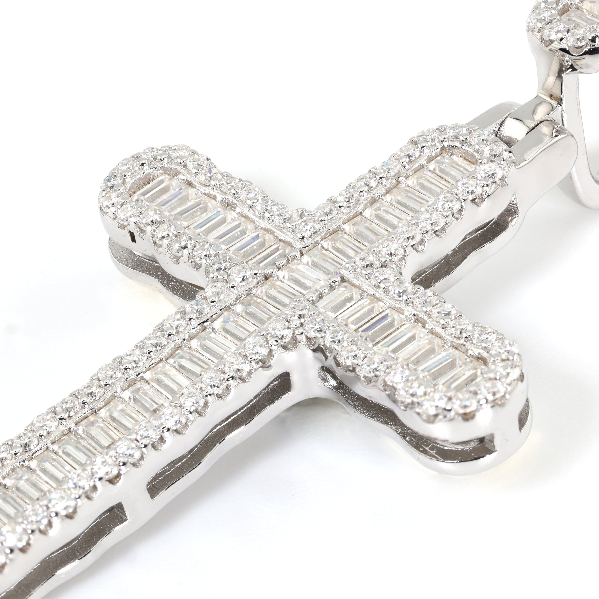 Argentum Radiance Cross Pendant